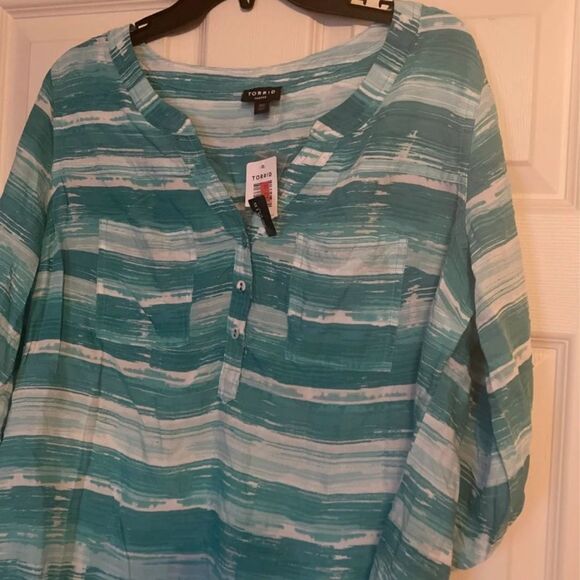NWT torrid blouse 00 - Picture 3 of 4